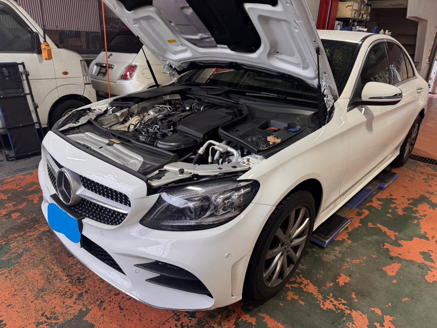 ﾒﾙｾﾃﾞｽﾍﾞﾝﾂ・C220dのオイル交換